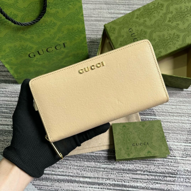 G*u*i wallets & purse